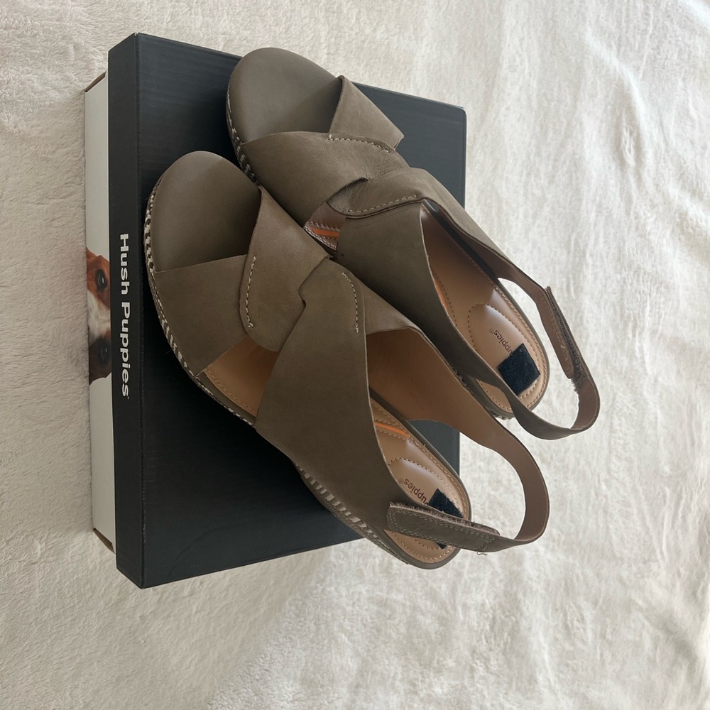 Hush Puppies Griffon Wedge women’s Sandal 9.5 M